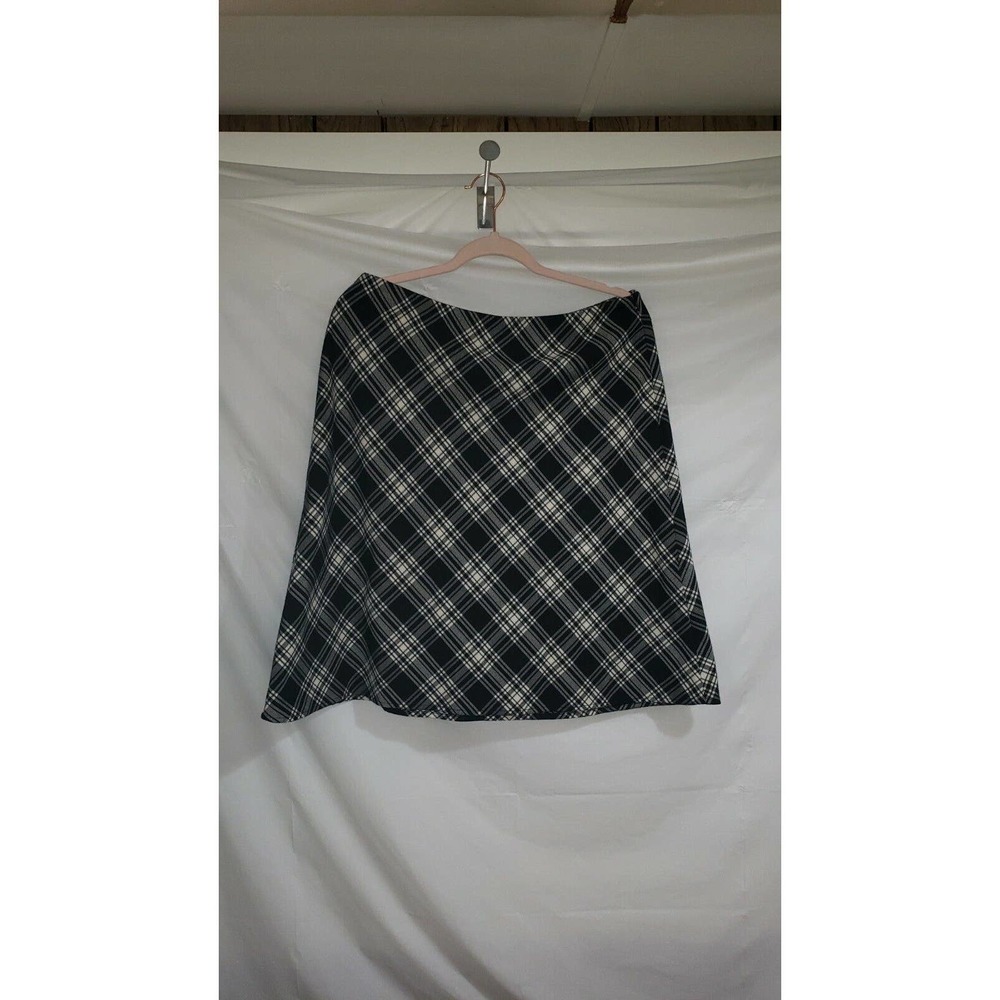 JOSEPHINE CHAUS Woman's Black & White Plaid Skirt Size 12